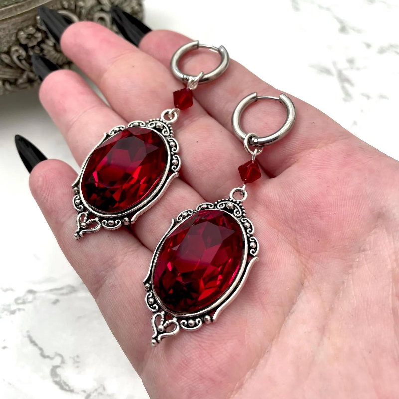 Women'S Vampire Accessories - ヴァンパイアカメオイヤリング、ゴシックジュエリー、血の滴、異教、ブードゥーアクセサリー、パンク、ビクトリア朝、悪魔、ゴスイヤーフック（女性用）
