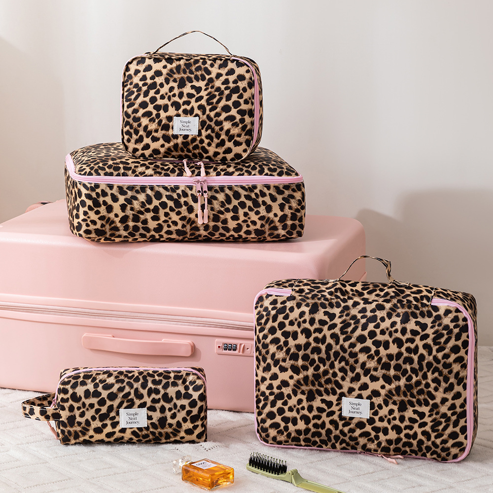 ヒョウ柄メイクアップバッグ トイレタリー衣類トラベルオーガナ - Women Accessories List のレビューと価格