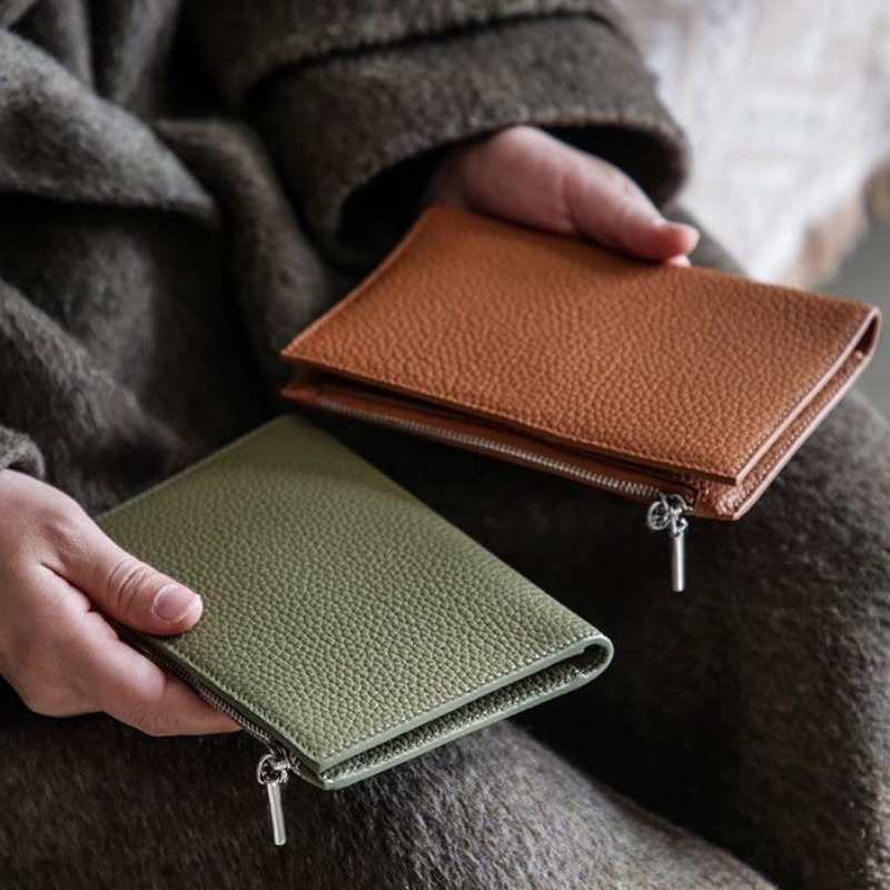 レザーパスポートホルダーカバーケース防水旅行クレジットカード - Women'S Accessories Wallet のレビューと価格