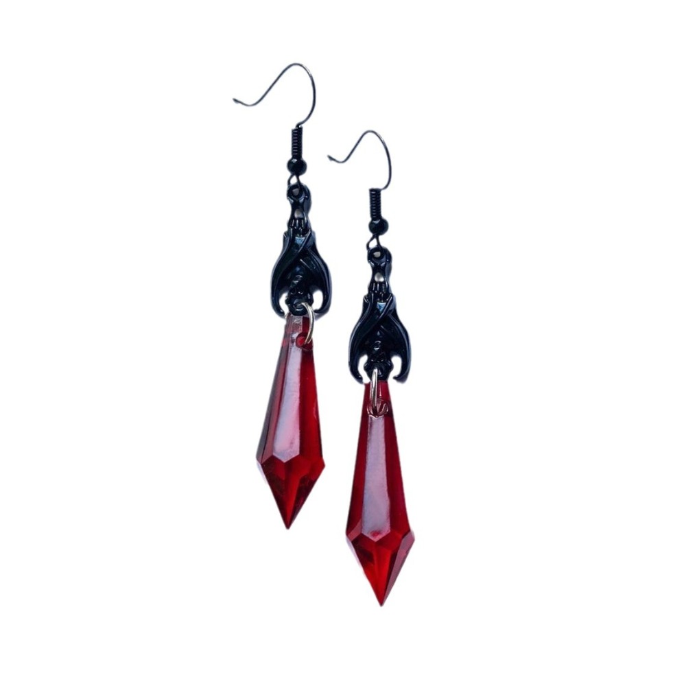 チャームゴシックブラックヴァンパイアバットレッドティアドロッ - Women'S Vampire Accessories のレビューと価格