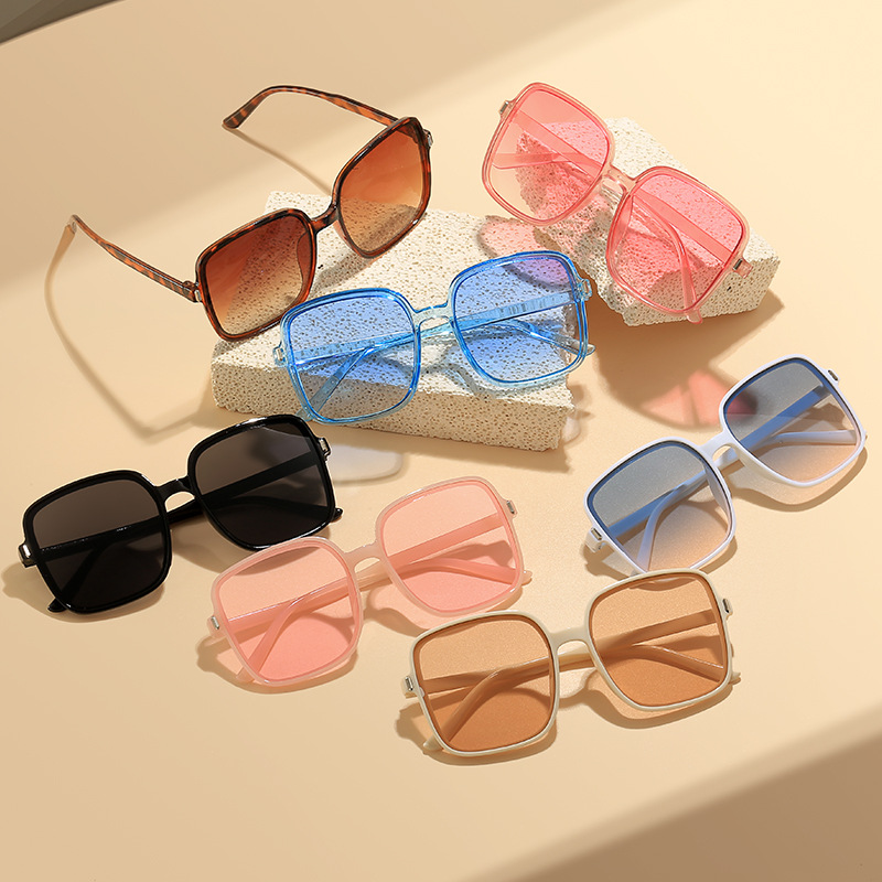 トレンディなグラデーションカラーレンズスクエアサングラス、ネ - Sunglasses Oversized Square のレビューと価格