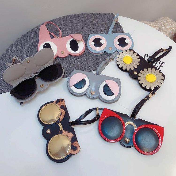 男性と女性のためのかわいい漫画のメガネケース、ポータブルサン - Women Accessories List のレビューと価格