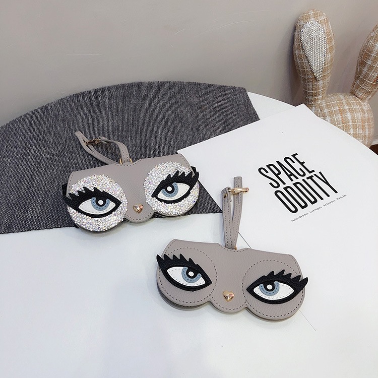 男性と女性のためのかわいい漫画のメガネケース、ポータブルサン - Women Accessories List のレビューと価格