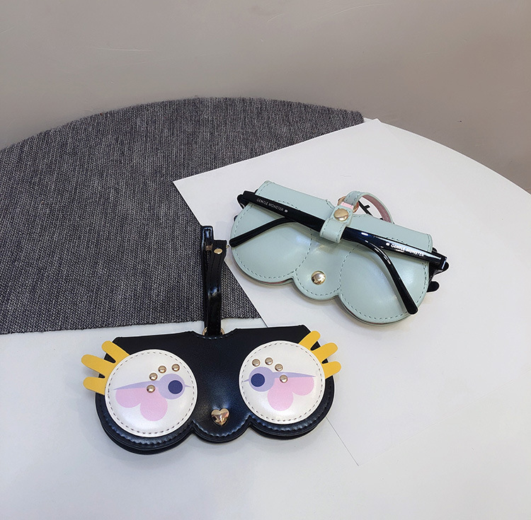 男性と女性のためのかわいい漫画のメガネケース、ポータブルサン - Women Accessories List のレビューと価格