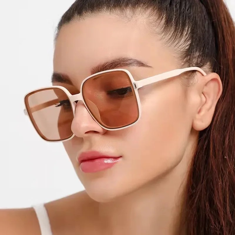 ヴィンテージ特大スクエアサングラス女性ファッショングラデーシ - Sunglasses Oversized Square のレビューと価格