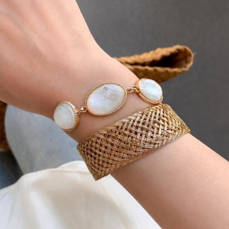 ボヘミアン織り樹脂オーバルブレスレットミニマリストユニークな - Resin Bangle Bracelet のレビューと価格