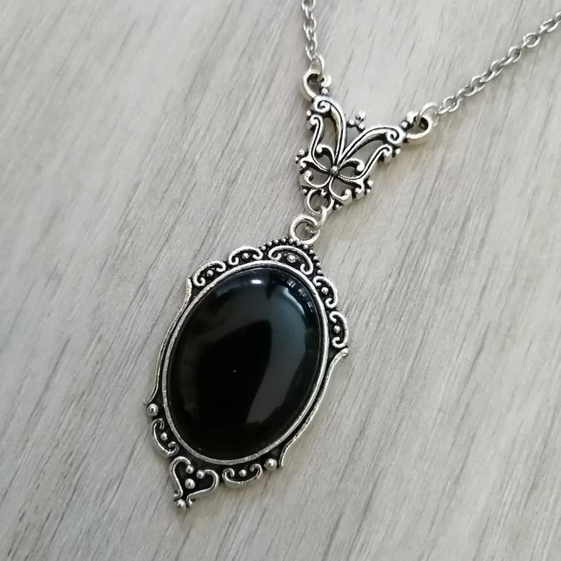 ゴシックブラッククリスタルチャームネックレス蝶のネックレス女 - Women'S Vampire Accessories のレビューと価格