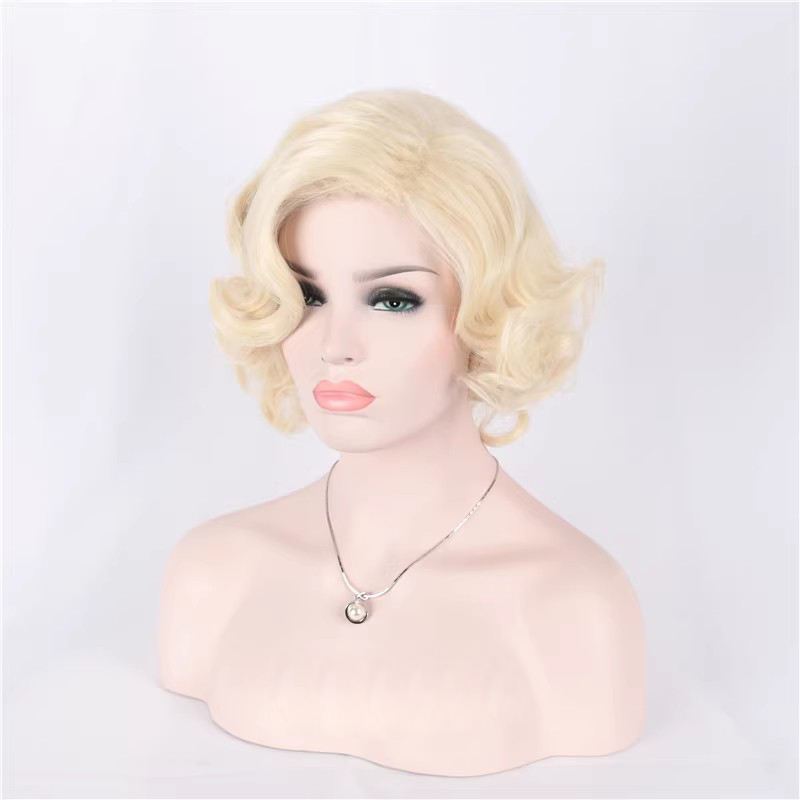 合成ショートカーリーヘアブロンド混合ウィッグ女性 1950  - Women'S Accessories In The 60S のレビューと価格